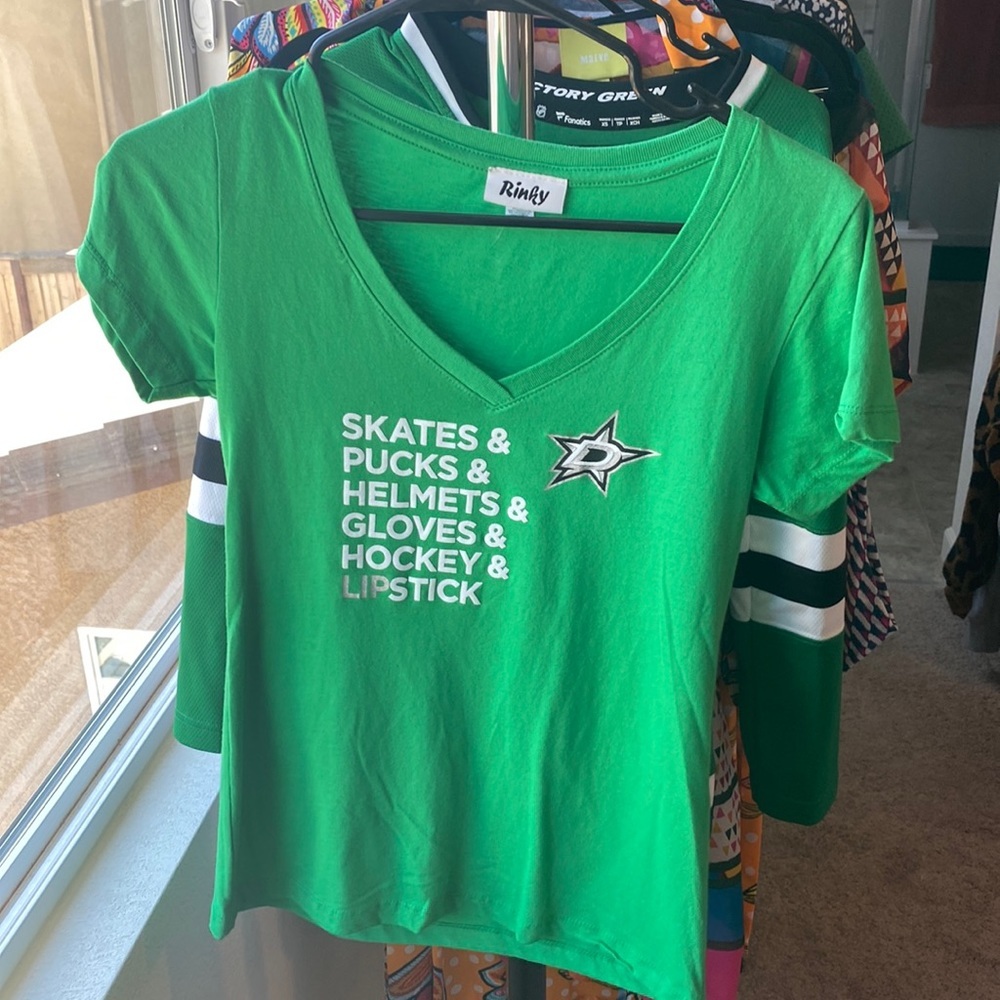 Dallas stars hockey women’s graphic t-shirt XS